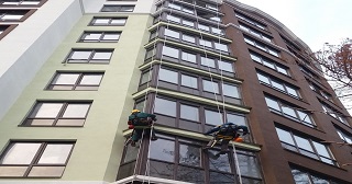 Установка крыши на балкон Кинель цена от 1024 руб. м/2.